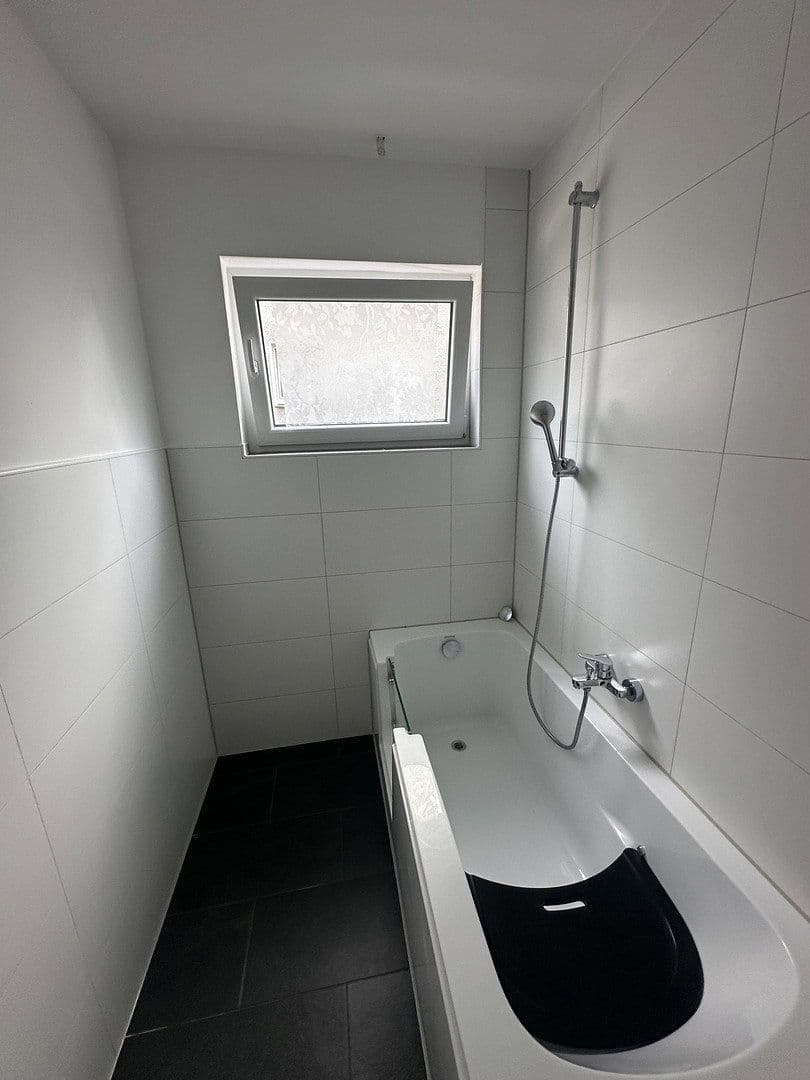 Pronájem bytu 3+1 72 m², Grandstraße 44, Essen, Severní Porýní-Vestfálsko Pronájem bytu 3+1 72 m², Grandstraße 44, Essen, Severní Porýní-Vestfálsko