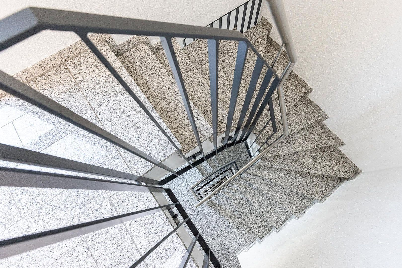 Pronájem bytu 3+1 142 m², Köln, Severní Porýní-Vestfálsko Pronájem bytu 3+1 142 m², Köln, Severní Porýní-Vestfálsko
