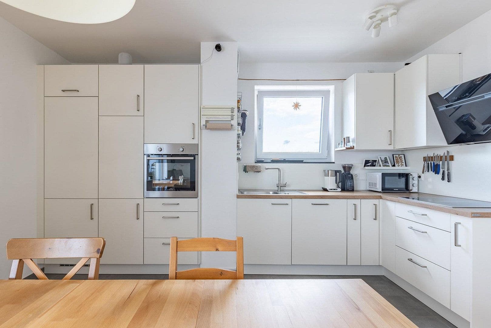Pronájem bytu 3+1 142 m², Köln, Severní Porýní-Vestfálsko Pronájem bytu 3+1 142 m², Köln, Severní Porýní-Vestfálsko