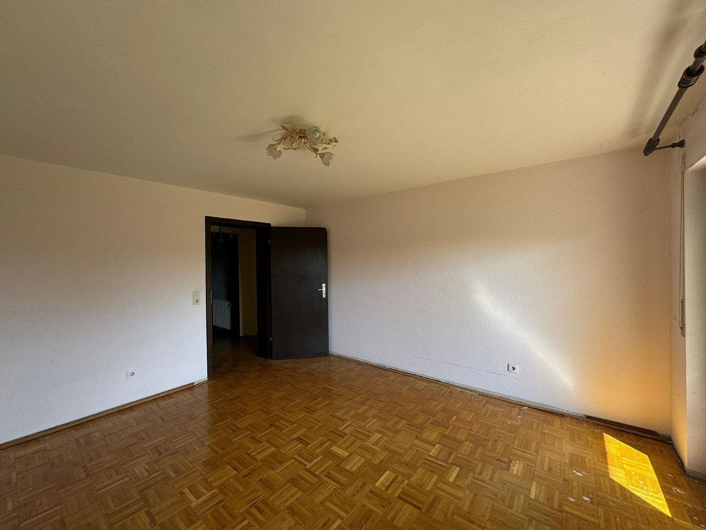 Prodej domu 211 m², pozemek 672 m², Nidda, Hessen Prodej domu 211 m², pozemek 672 m², Nidda, Hessen