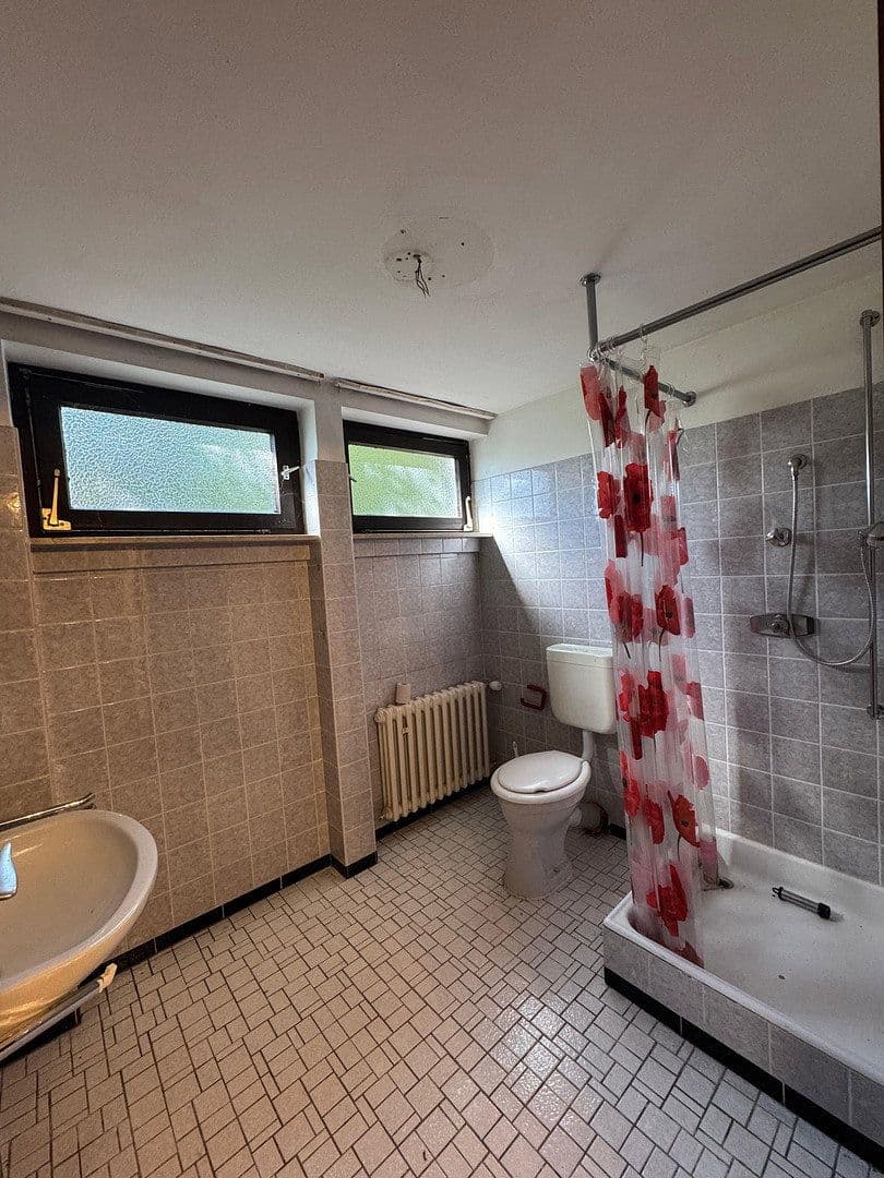 Prodej domu 211 m², pozemek 672 m², Nidda, Hessen Prodej domu 211 m², pozemek 672 m², Nidda, Hessen