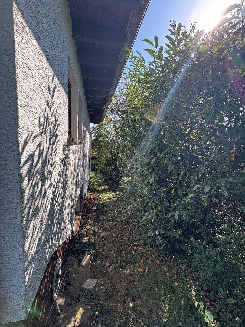 Prodej domu 211 m², pozemek 672 m², Nidda, Hessen Prodej domu 211 m², pozemek 672 m², Nidda, Hessen