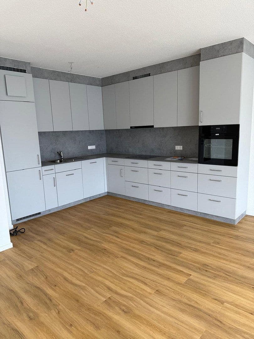 Pronájem bytu 4+1 111 m², Bad Säckingen, Bádensko-Württembersko Pronájem bytu 4+1 111 m², Bad Säckingen, Bádensko-Württembersko
