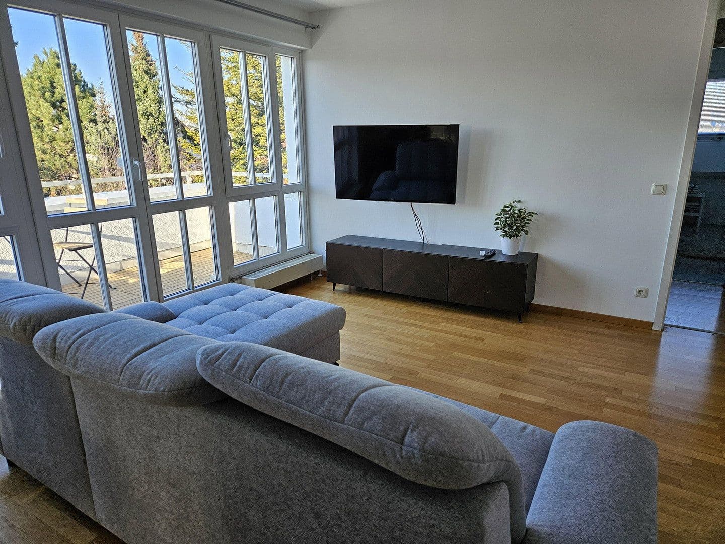 Pronájem bytu 2+1 53 m², Lerchenauer Str. 176, München, Bavorsko Pronájem bytu 2+1 53 m², Lerchenauer Str. 176, München, Bavorsko
