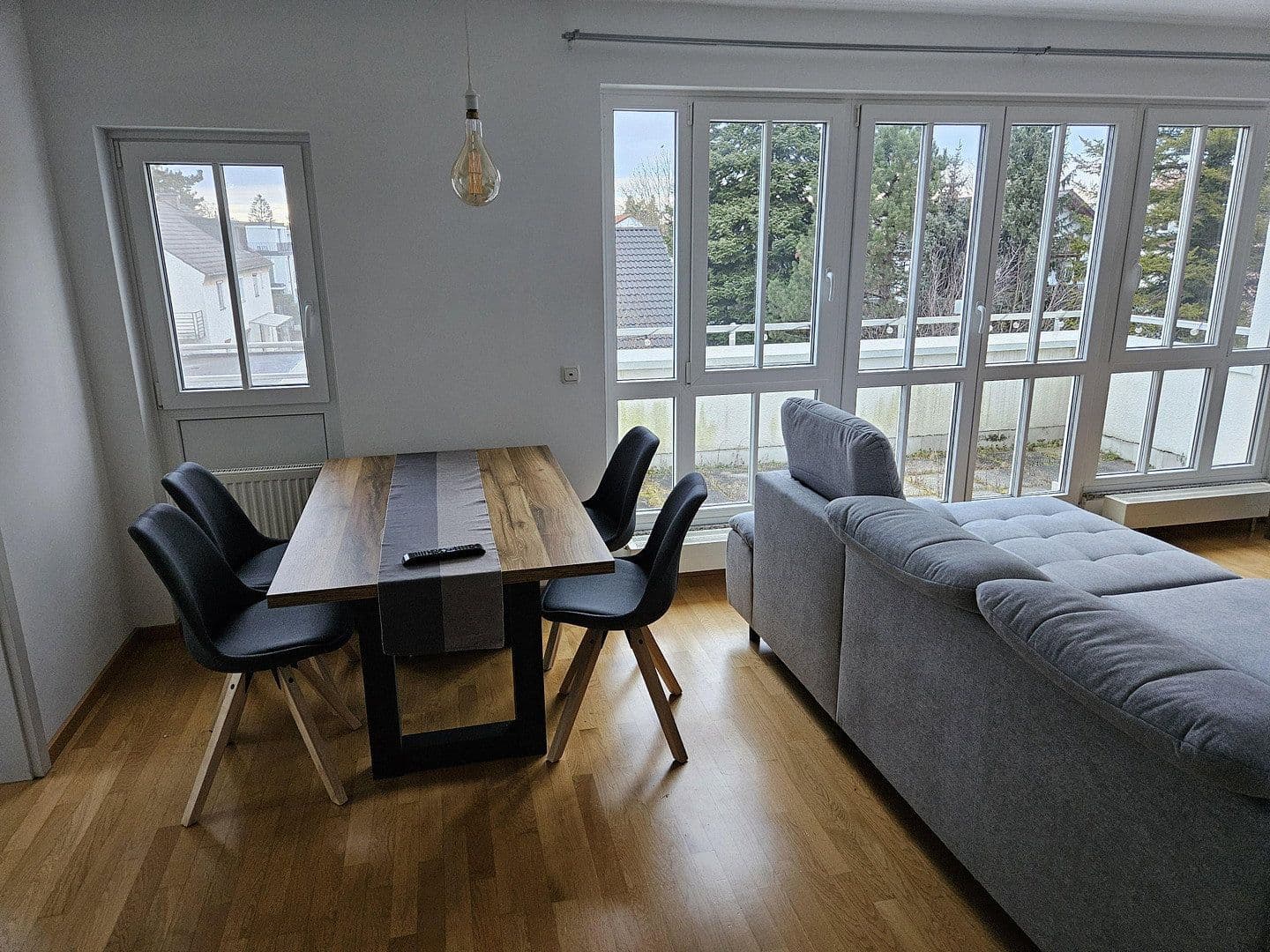 Pronájem bytu 2+1 53 m², Lerchenauer Str. 176, München, Bavorsko Pronájem bytu 2+1 53 m², Lerchenauer Str. 176, München, Bavorsko