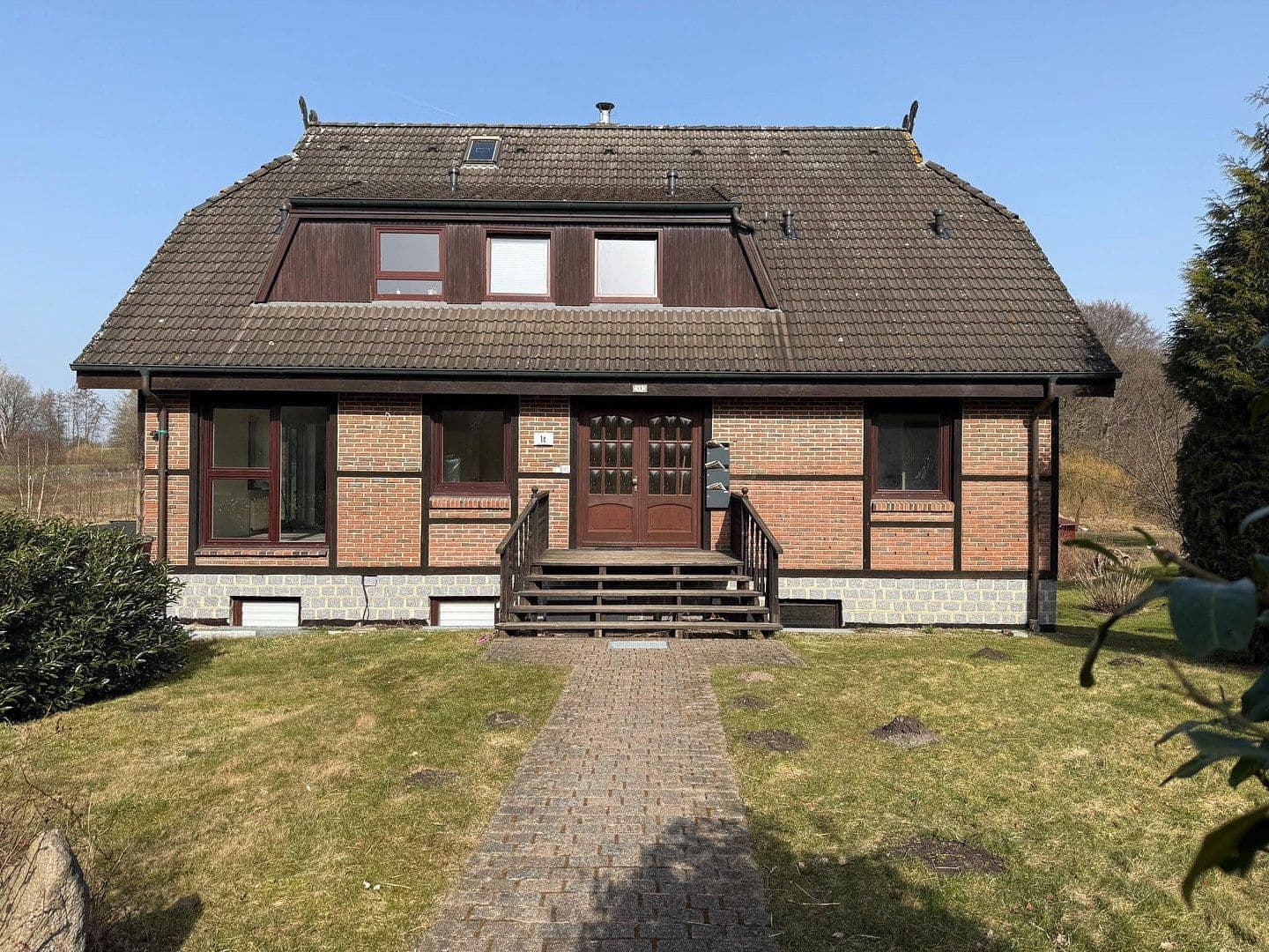 Prodej domu 300 m², pozemek 5.600 m², Kassburg 1e, Sülfeld, Šlesvicko-Holštýnsko Prodej domu 300 m², pozemek 5.600 m², Kassburg 1e, Sülfeld, Šlesvicko-Holštýnsko