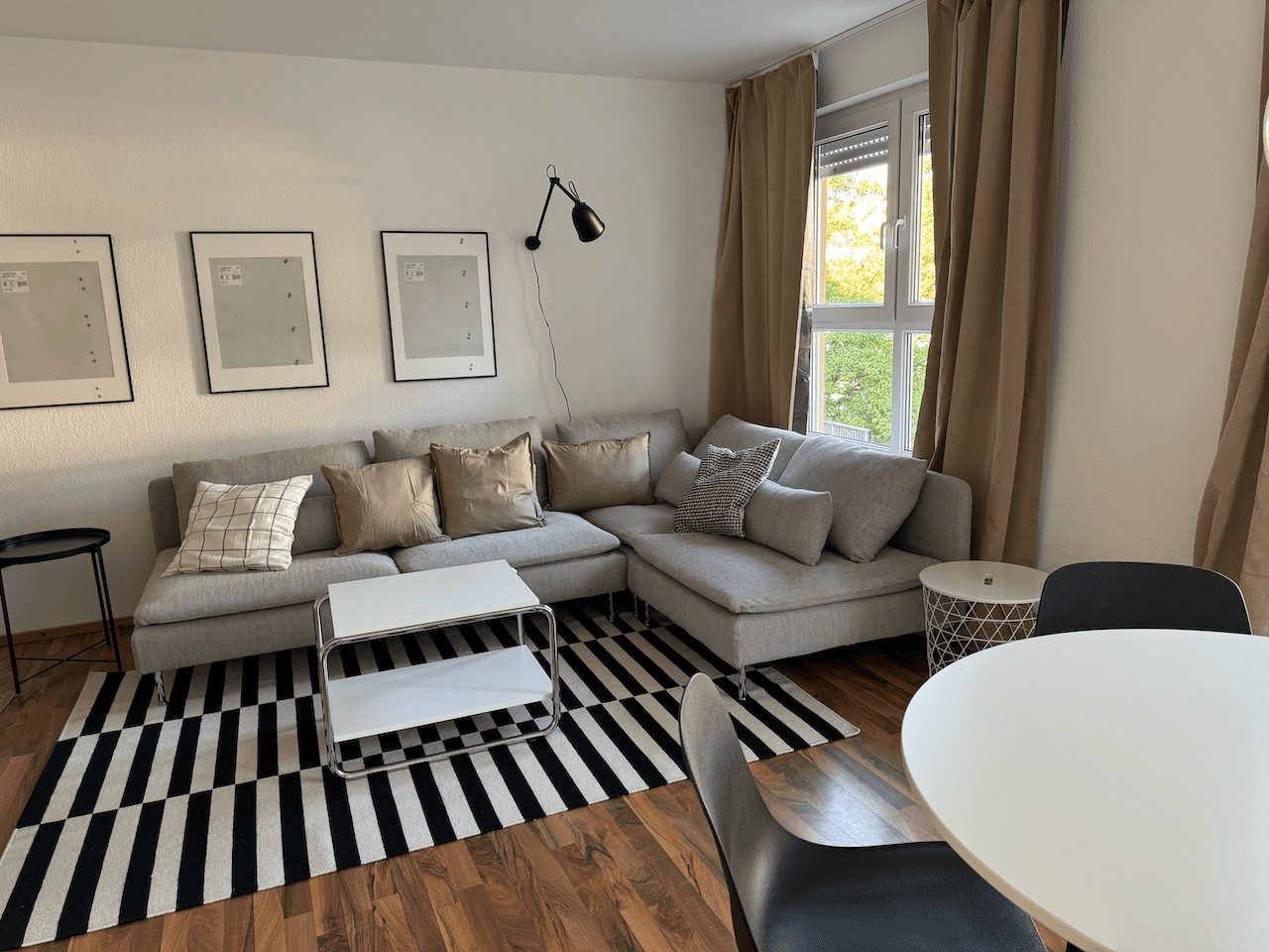 Pronájem bytu 2+1 68 m², Oberurseler Weg 3, Frankfurt, Hessen Pronájem bytu 2+1 68 m², Oberurseler Weg 3, Frankfurt, Hessen