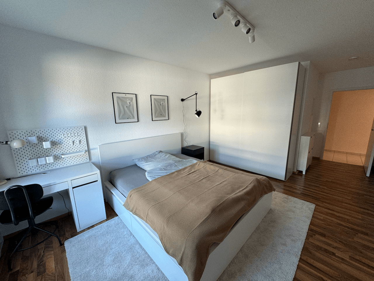 Pronájem bytu 2+1 68 m², Oberurseler Weg 3, Frankfurt, Hessen Pronájem bytu 2+1 68 m², Oberurseler Weg 3, Frankfurt, Hessen