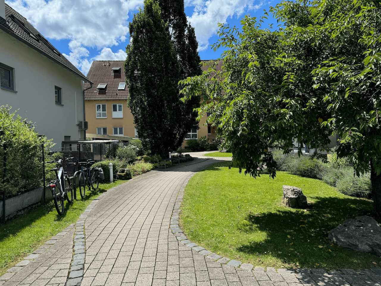 Pronájem bytu 2+1 68 m², Oberurseler Weg 3, Frankfurt, Hessen Pronájem bytu 2+1 68 m², Oberurseler Weg 3, Frankfurt, Hessen
