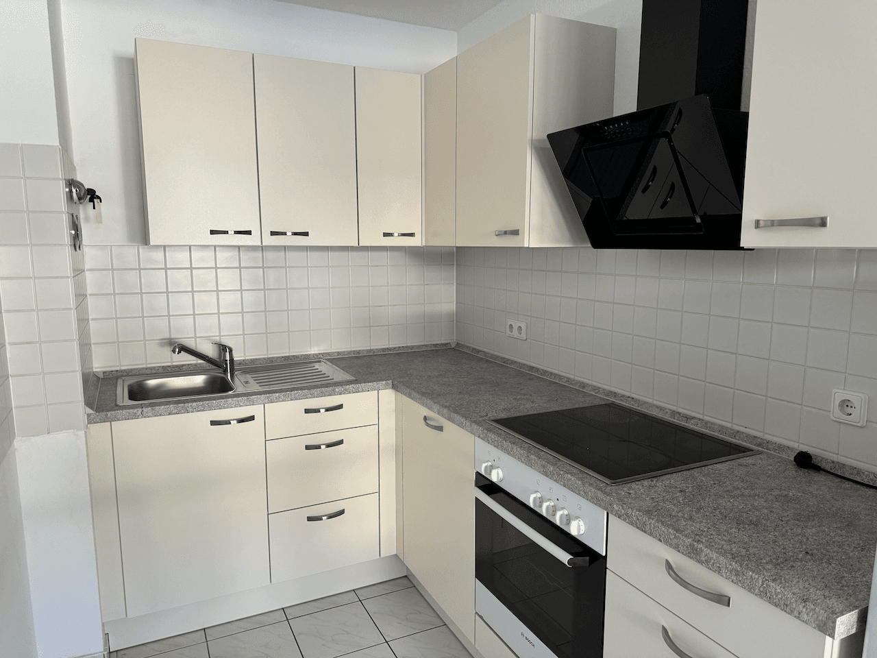 Pronájem bytu 2+1 68 m², Oberurseler Weg 3, Frankfurt, Hessen Pronájem bytu 2+1 68 m², Oberurseler Weg 3, Frankfurt, Hessen