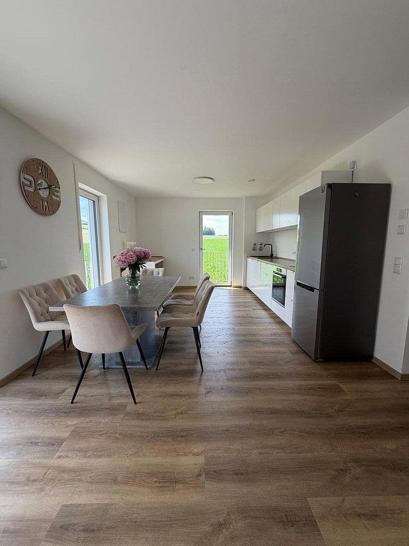 Pronájem bytu 3+kk 102 m², Boschstraße 3, Heldenstein, Bavorsko Pronájem bytu 3+kk 102 m², Boschstraße 3, Heldenstein, Bavorsko