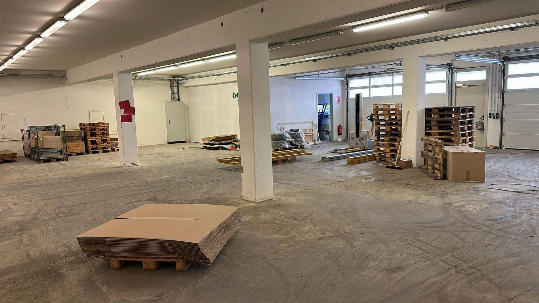 Pronájem kanceláře 105 m², Salmbacher Weg 35, Engelsbrand, Bádensko-Württembersko Pronájem kanceláře 105 m², Salmbacher Weg 35, Engelsbrand, Bádensko-Württembersko