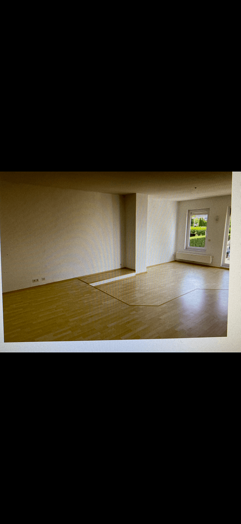 Pronájem bytu 3+1 95 m², Rousseaustr. 17, Starohrad, Durynsko Pronájem bytu 3+1 95 m², Rousseaustr. 17, Starohrad, Durynsko