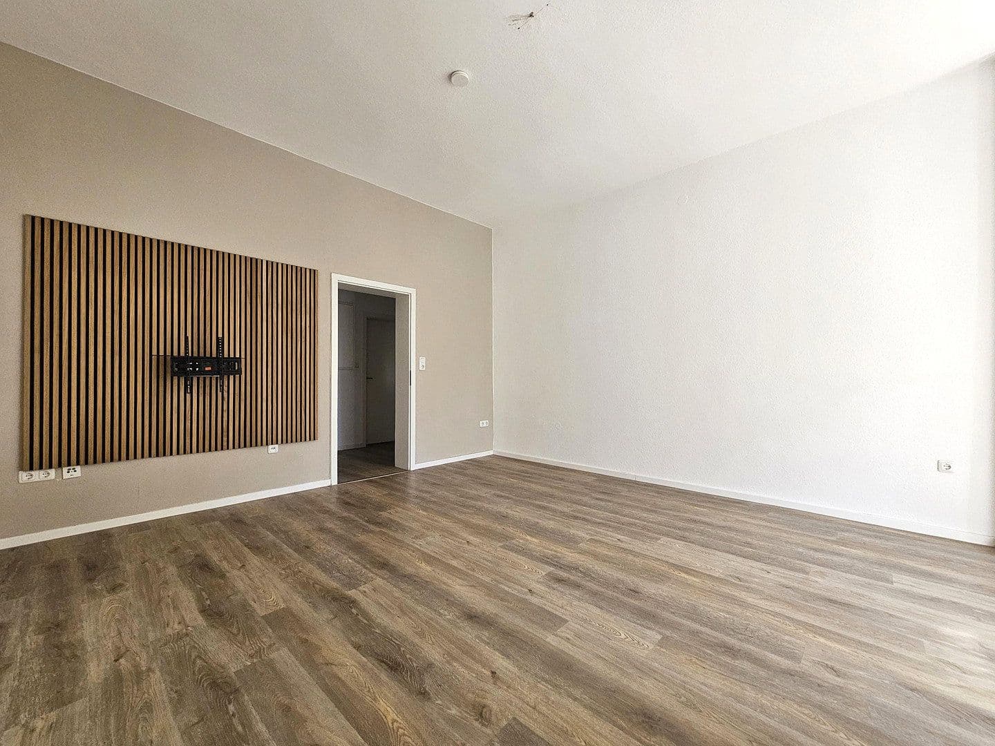 Pronájem bytu 3+1 93 m², Lichtenbergstraße 75, Darmstadt, Hessen Pronájem bytu 3+1 93 m², Lichtenbergstraße 75, Darmstadt, Hessen