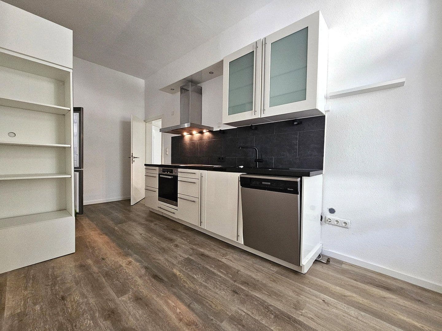 Pronájem bytu 3+1 93 m², Lichtenbergstraße 75, Darmstadt, Hessen Pronájem bytu 3+1 93 m², Lichtenbergstraße 75, Darmstadt, Hessen