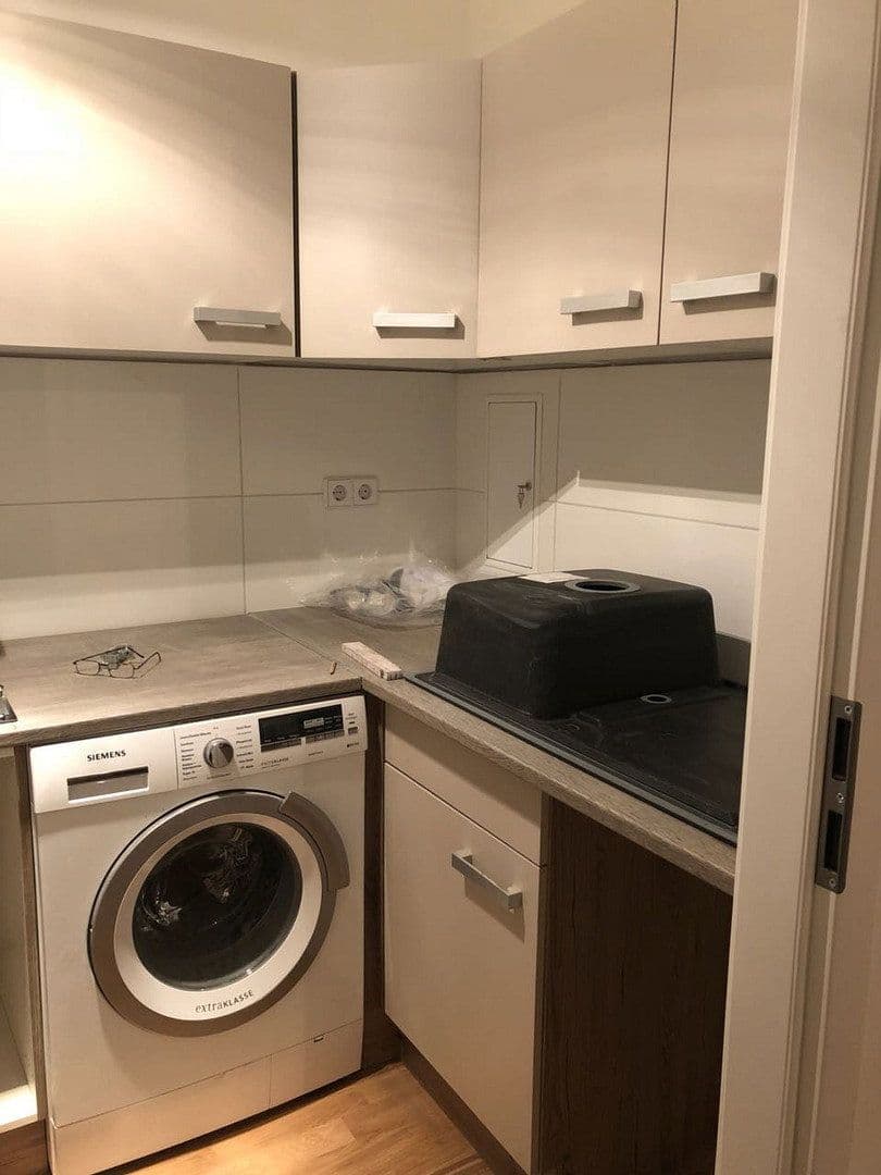 Pronájem bytu 1+1 43 m², Britzer Damm 50, Berlin, Berlín Pronájem bytu 1+1 43 m², Britzer Damm 50, Berlin, Berlín