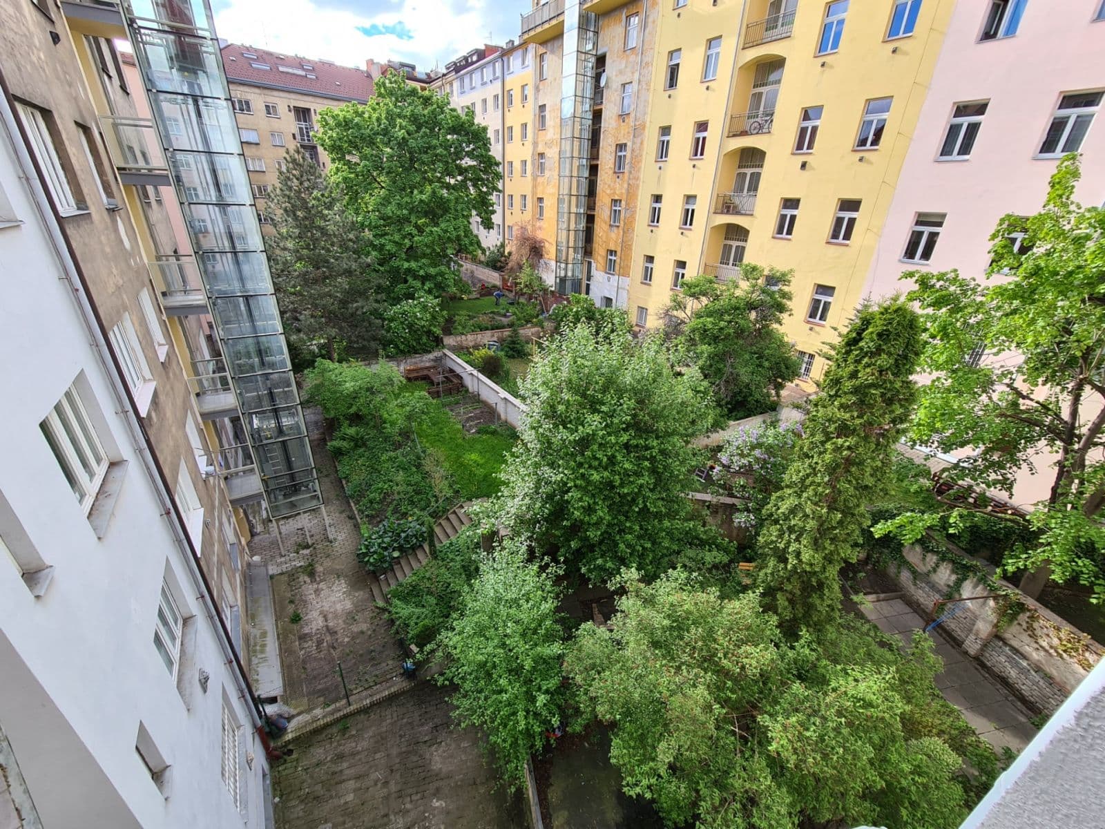 Pronájem bytu 1+kk 27 m², Holandská, Praha, Praha Pronájem bytu 1+kk 27 m², Holandská, Praha, Praha