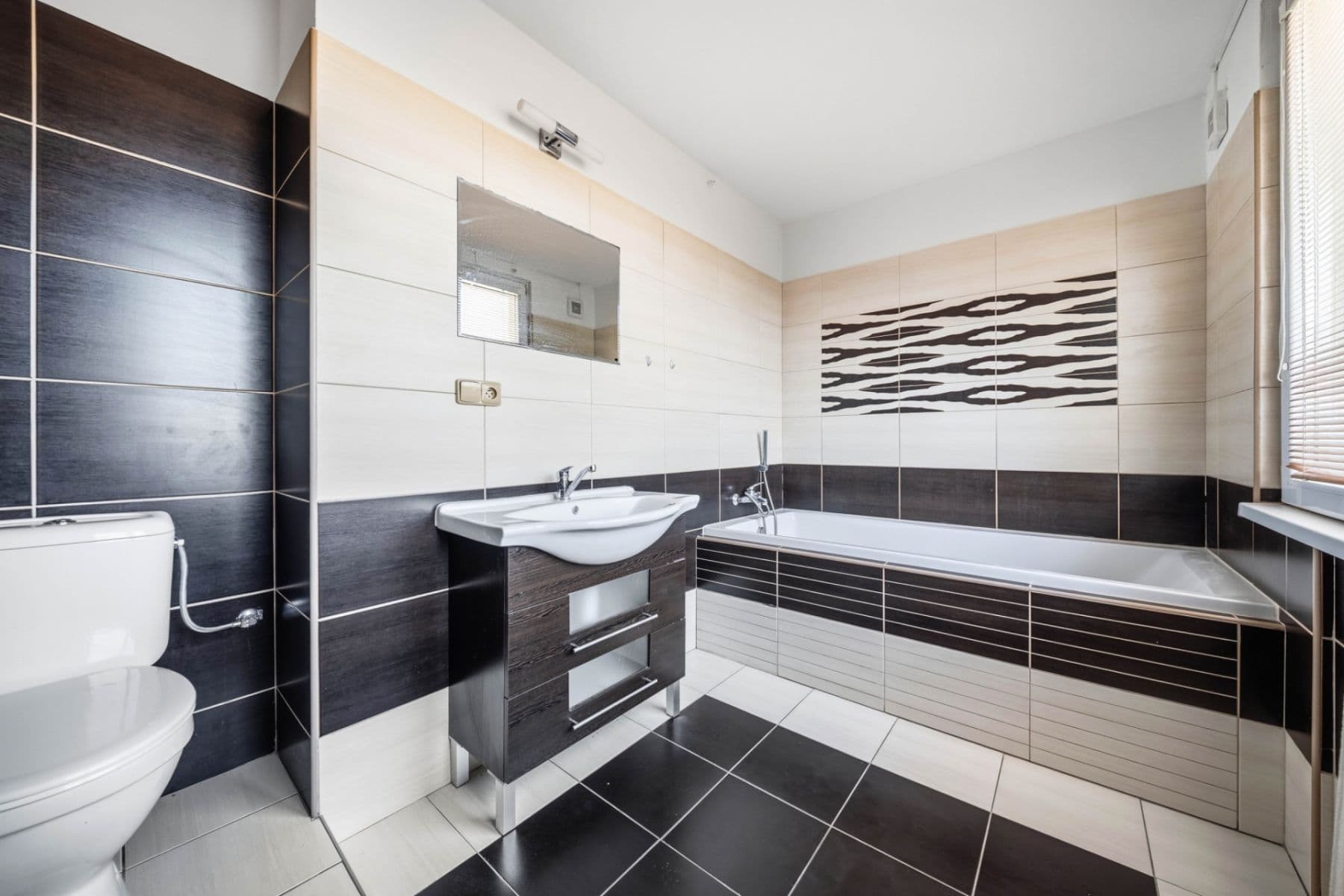 Prodej bytu 2+1 61 m², Mandysova, Hradec Králové, Královéhradecký kraj Prodej bytu 2+1 61 m², Mandysova, Hradec Králové, Královéhradecký kraj