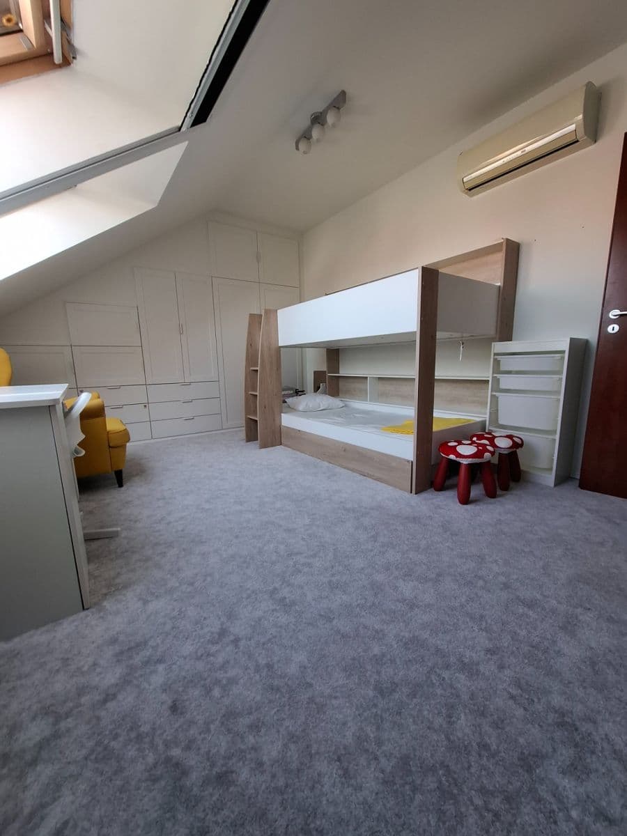 Pronájem bytu 3+1 75 m², Krajná, Ružinov, Bratislavský kraj Pronájem bytu 3+1 75 m², Krajná, Ružinov, Bratislavský kraj