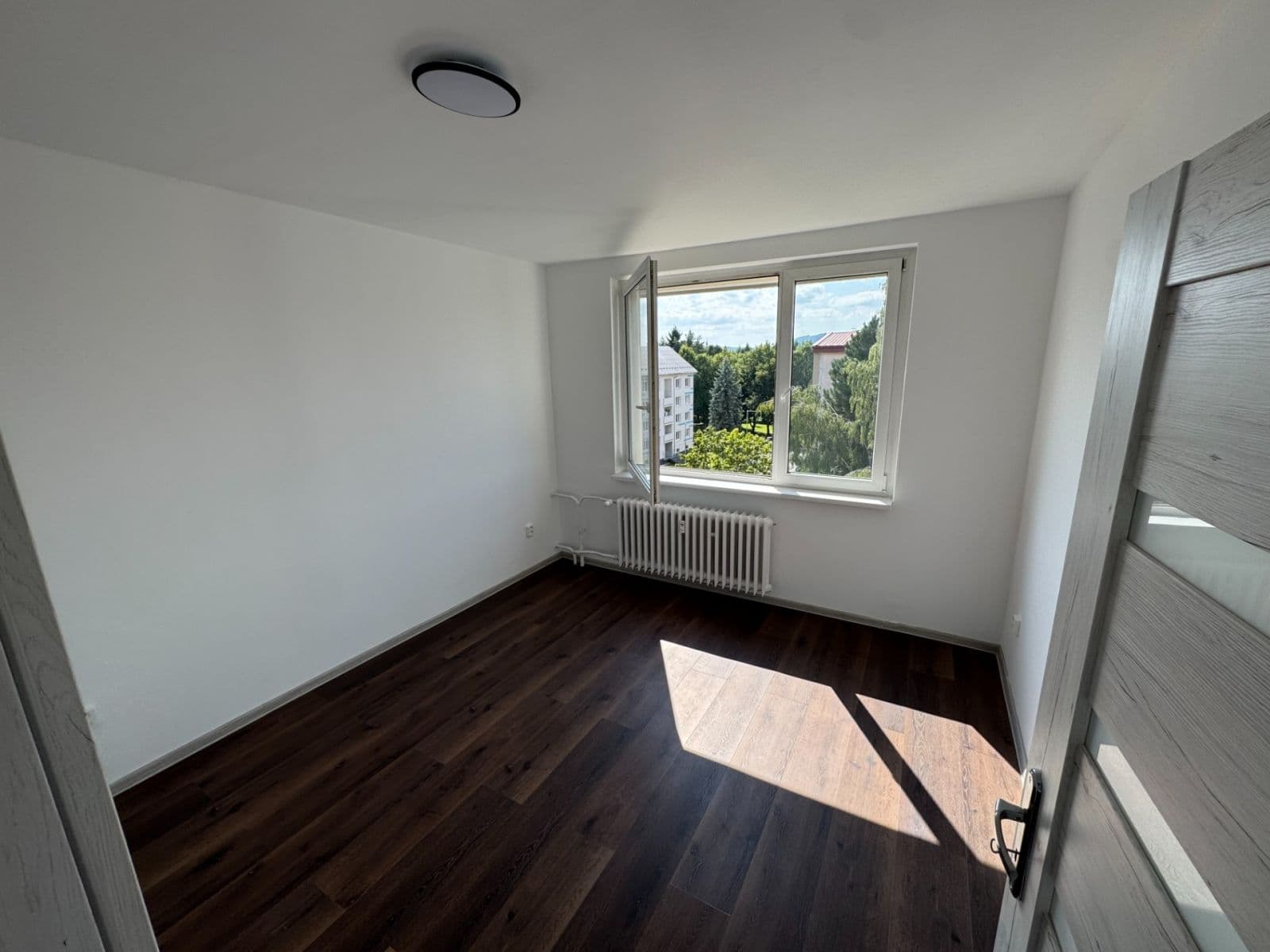 Prodej bytu 3+1 65 m², Dlouhá, Horní Slavkov, Karlovarský kraj Prodej bytu 3+1 65 m², Dlouhá, Horní Slavkov, Karlovarský kraj