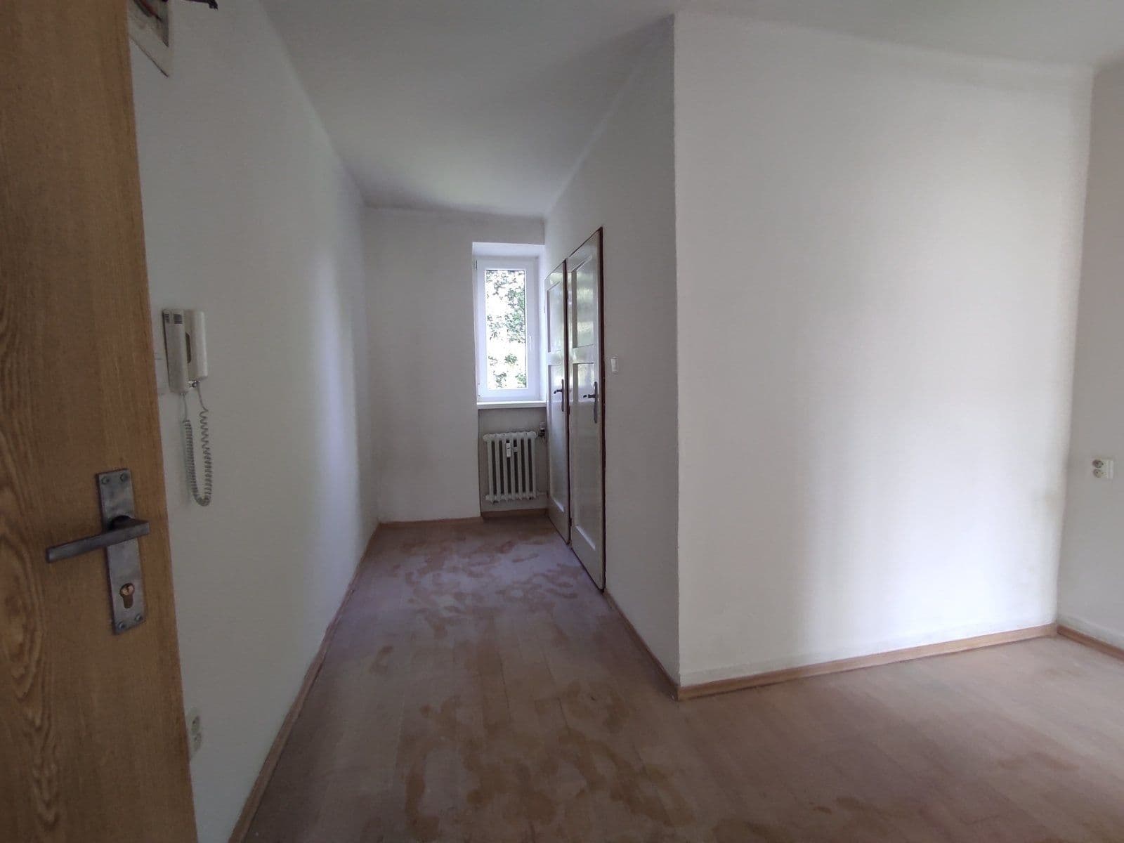 Pronájem bytu 2+1 53 m², nám. Budovatelů, Karviná, Moravskoslezský kraj Pronájem bytu 2+1 53 m², nám. Budovatelů, Karviná, Moravskoslezský kraj