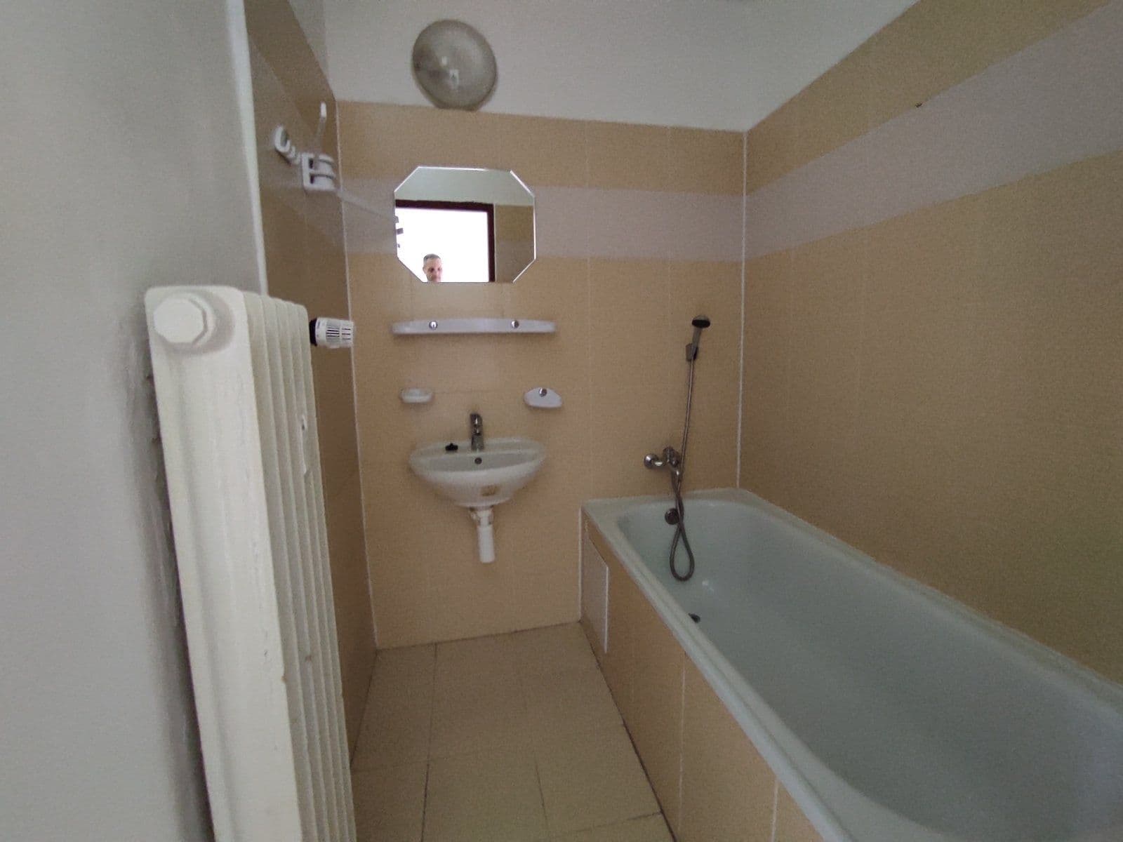 Pronájem bytu 2+1 53 m², nám. Budovatelů, Karviná, Moravskoslezský kraj Pronájem bytu 2+1 53 m², nám. Budovatelů, Karviná, Moravskoslezský kraj