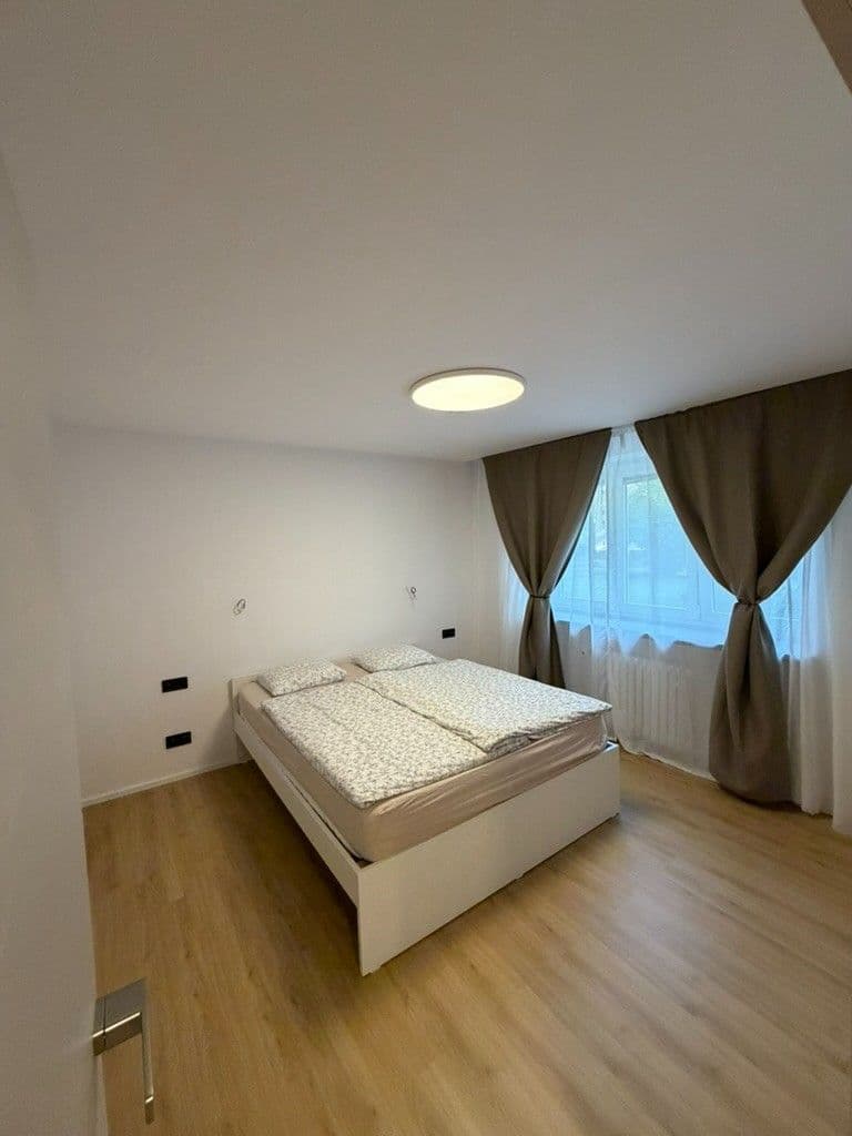 Prodej bytu 2+kk 54 m², Vodárenská, Kladno, Středočeský kraj Prodej bytu 2+kk 54 m², Vodárenská, Kladno, Středočeský kraj