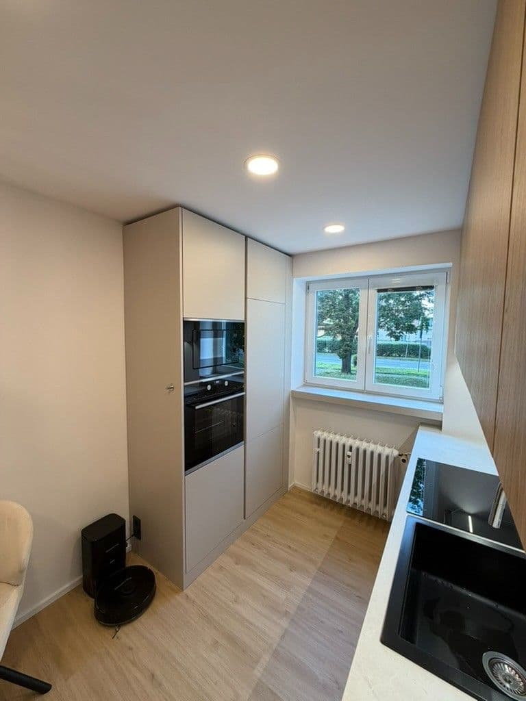 Prodej bytu 2+kk 54 m², Vodárenská, Kladno, Středočeský kraj Prodej bytu 2+kk 54 m², Vodárenská, Kladno, Středočeský kraj
