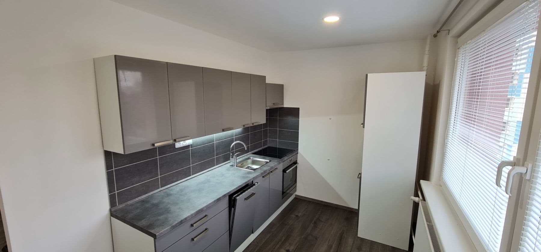 Pronájem bytu 2+1 56 m², Sluneční, Česká Lípa, Liberecký kraj Pronájem bytu 2+1 56 m², Sluneční, Česká Lípa, Liberecký kraj