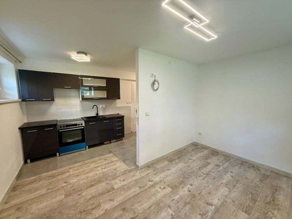 Pronájem bytu 1+kk 26 m², Herbenova, Ústí nad Labem, Ústecký kraj Pronájem bytu 1+kk 26 m², Herbenova, Ústí nad Labem, Ústecký kraj