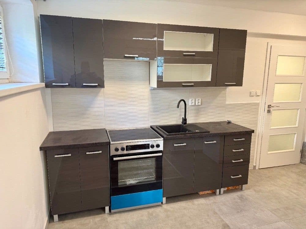 Pronájem bytu 1+kk 26 m², Herbenova, Ústí nad Labem, Ústecký kraj Pronájem bytu 1+kk 26 m², Herbenova, Ústí nad Labem, Ústecký kraj