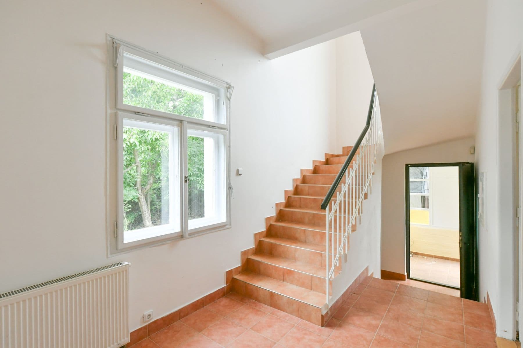 Prodej domu 240 m², pozemek 8.000 m², Velvary, Středočeský kraj Prodej domu 240 m², pozemek 8.000 m², Velvary, Středočeský kraj
