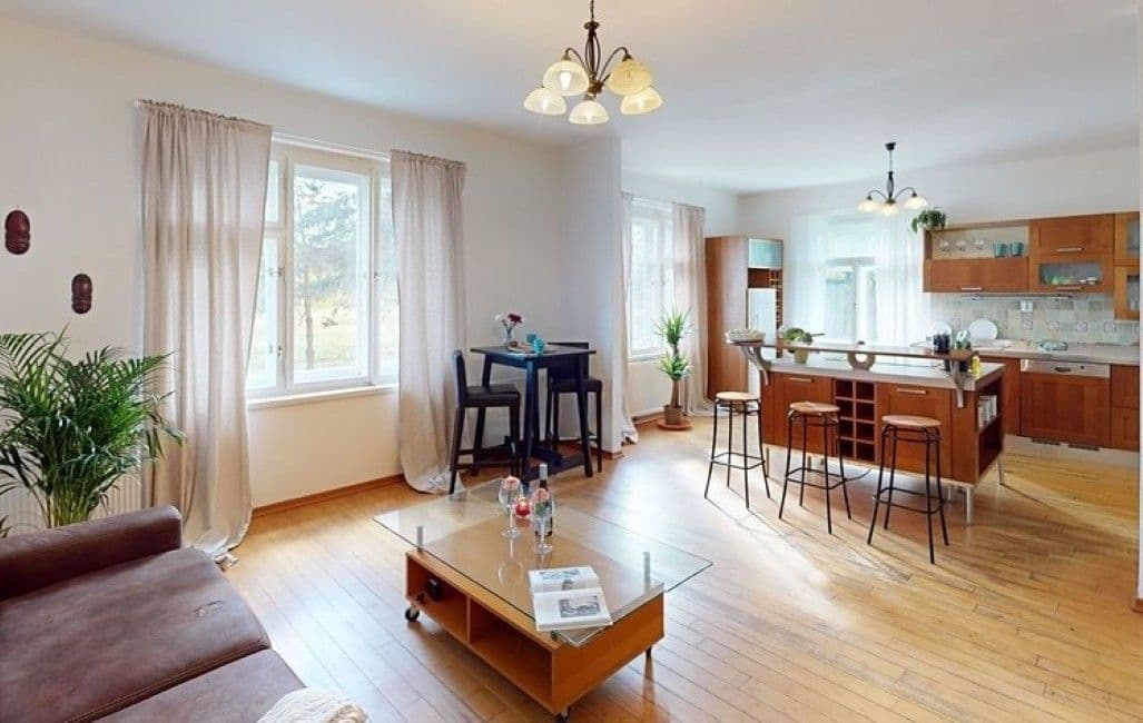 Prodej domu 240 m², pozemek 8.000 m², Velvary, Středočeský kraj Prodej domu 240 m², pozemek 8.000 m², Velvary, Středočeský kraj