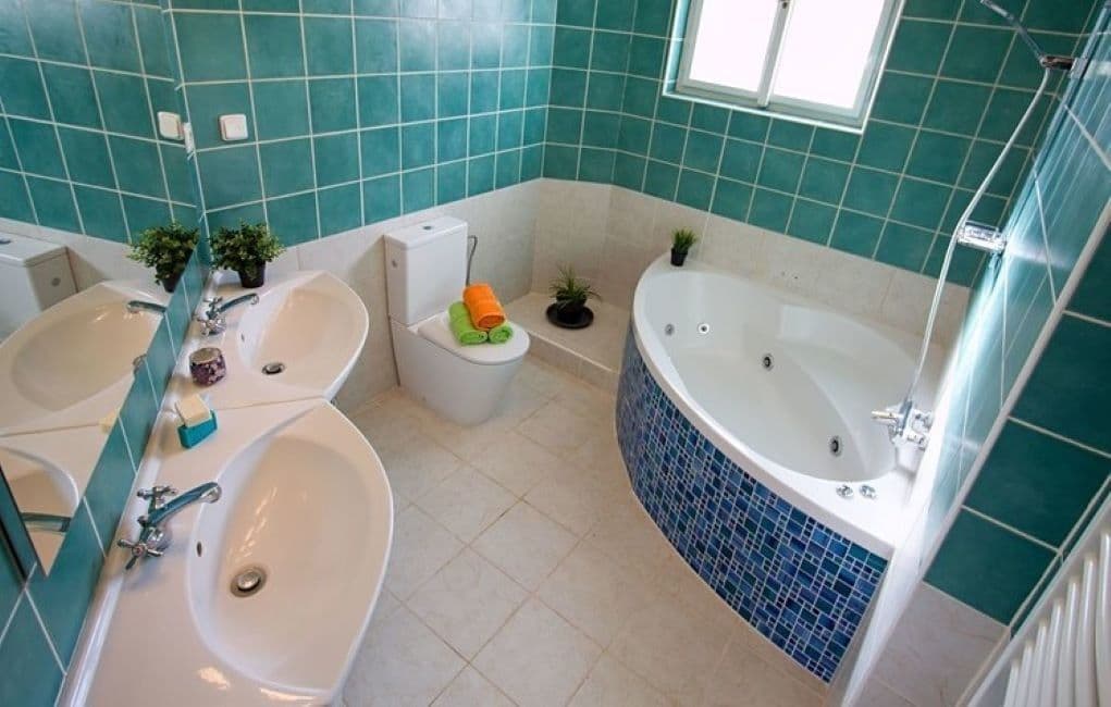 Prodej domu 240 m², pozemek 8.000 m², Velvary, Středočeský kraj Prodej domu 240 m², pozemek 8.000 m², Velvary, Středočeský kraj