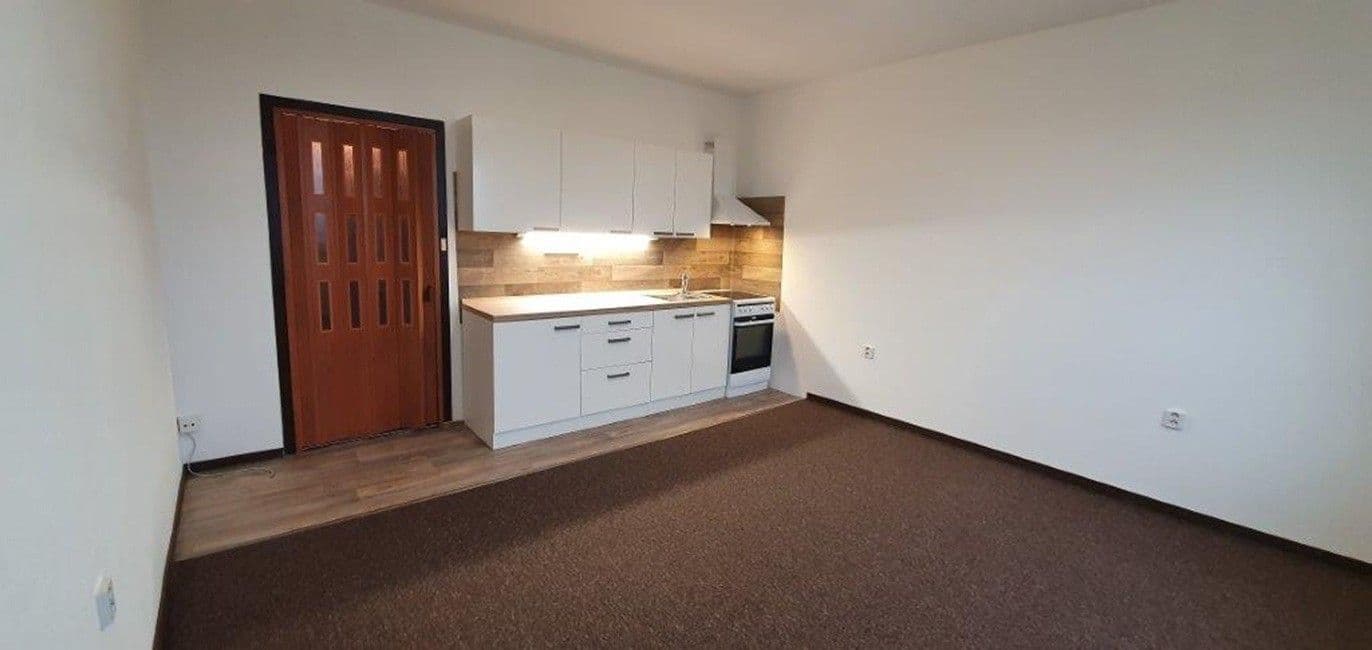 Pronájem bytu 2+kk 40 m², Brněnská, Česká Lípa, Liberecký kraj Pronájem bytu 2+kk 40 m², Brněnská, Česká Lípa, Liberecký kraj