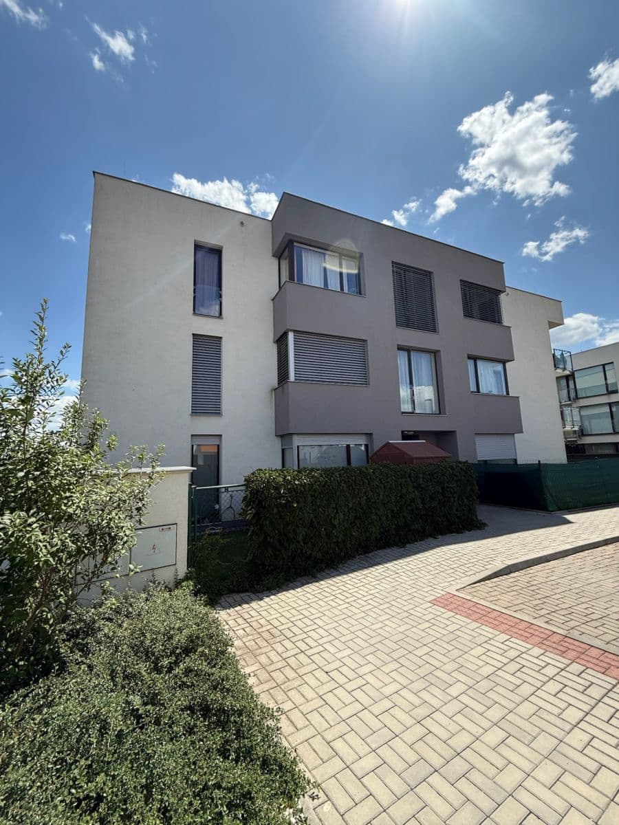 Pronájem bytu 3+kk 68 m², Emy Destinové, Jinočany, Středočeský kraj Pronájem bytu 3+kk 68 m², Emy Destinové, Jinočany, Středočeský kraj