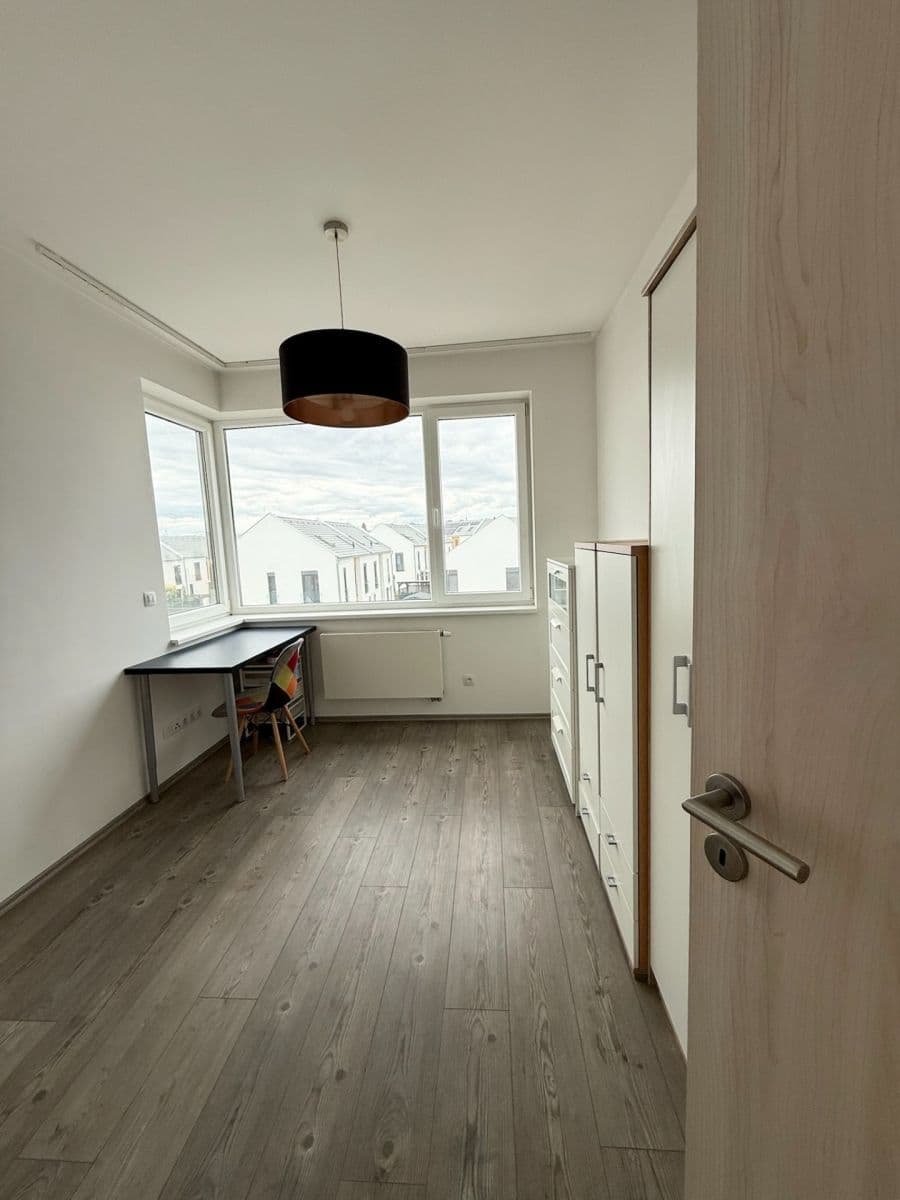 Pronájem bytu 3+kk 68 m², Emy Destinové, Jinočany, Středočeský kraj Pronájem bytu 3+kk 68 m², Emy Destinové, Jinočany, Středočeský kraj