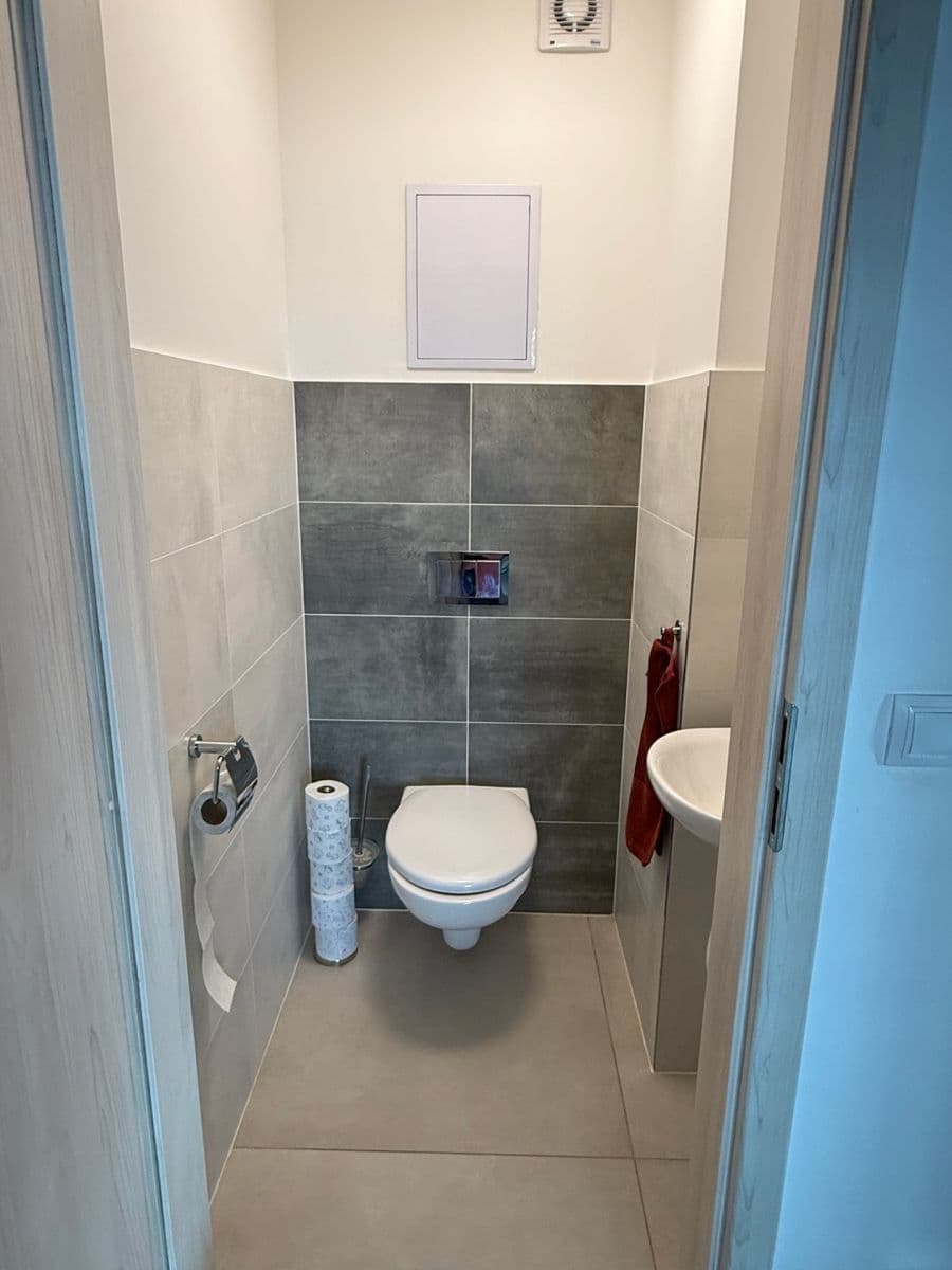 Pronájem bytu 3+kk 68 m², Emy Destinové, Jinočany, Středočeský kraj Pronájem bytu 3+kk 68 m², Emy Destinové, Jinočany, Středočeský kraj