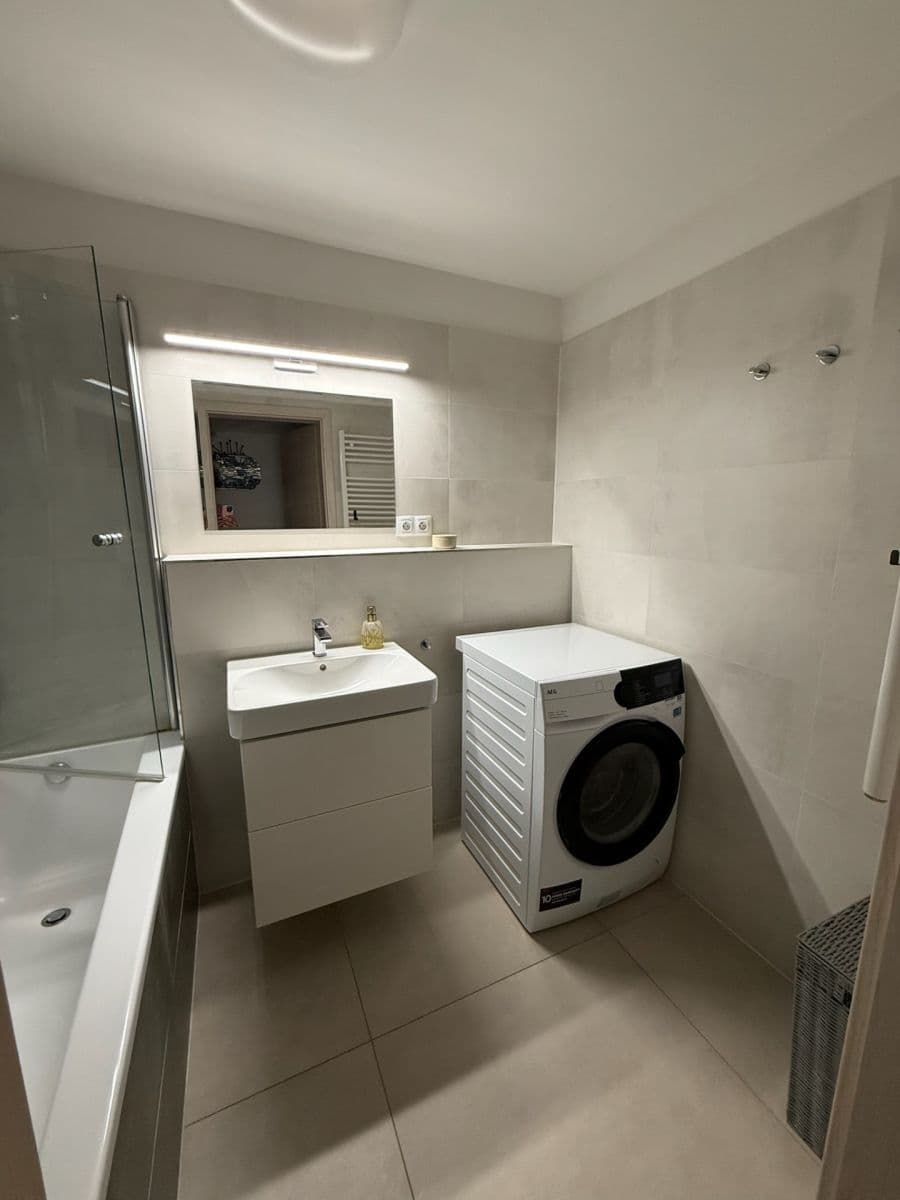 Pronájem bytu 3+kk 68 m², Emy Destinové, Jinočany, Středočeský kraj Pronájem bytu 3+kk 68 m², Emy Destinové, Jinočany, Středočeský kraj