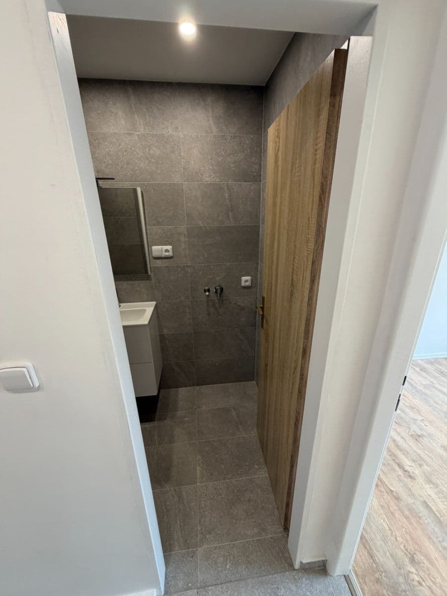 Pronájem bytu 3+1 55 m², Velká Hradební, Ústí nad Labem, Ústecký kraj Pronájem bytu 3+1 55 m², Velká Hradební, Ústí nad Labem, Ústecký kraj