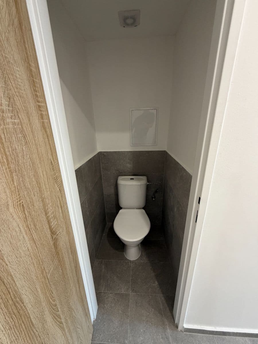 Pronájem bytu 3+1 55 m², Velká Hradební, Ústí nad Labem, Ústecký kraj Pronájem bytu 3+1 55 m², Velká Hradební, Ústí nad Labem, Ústecký kraj