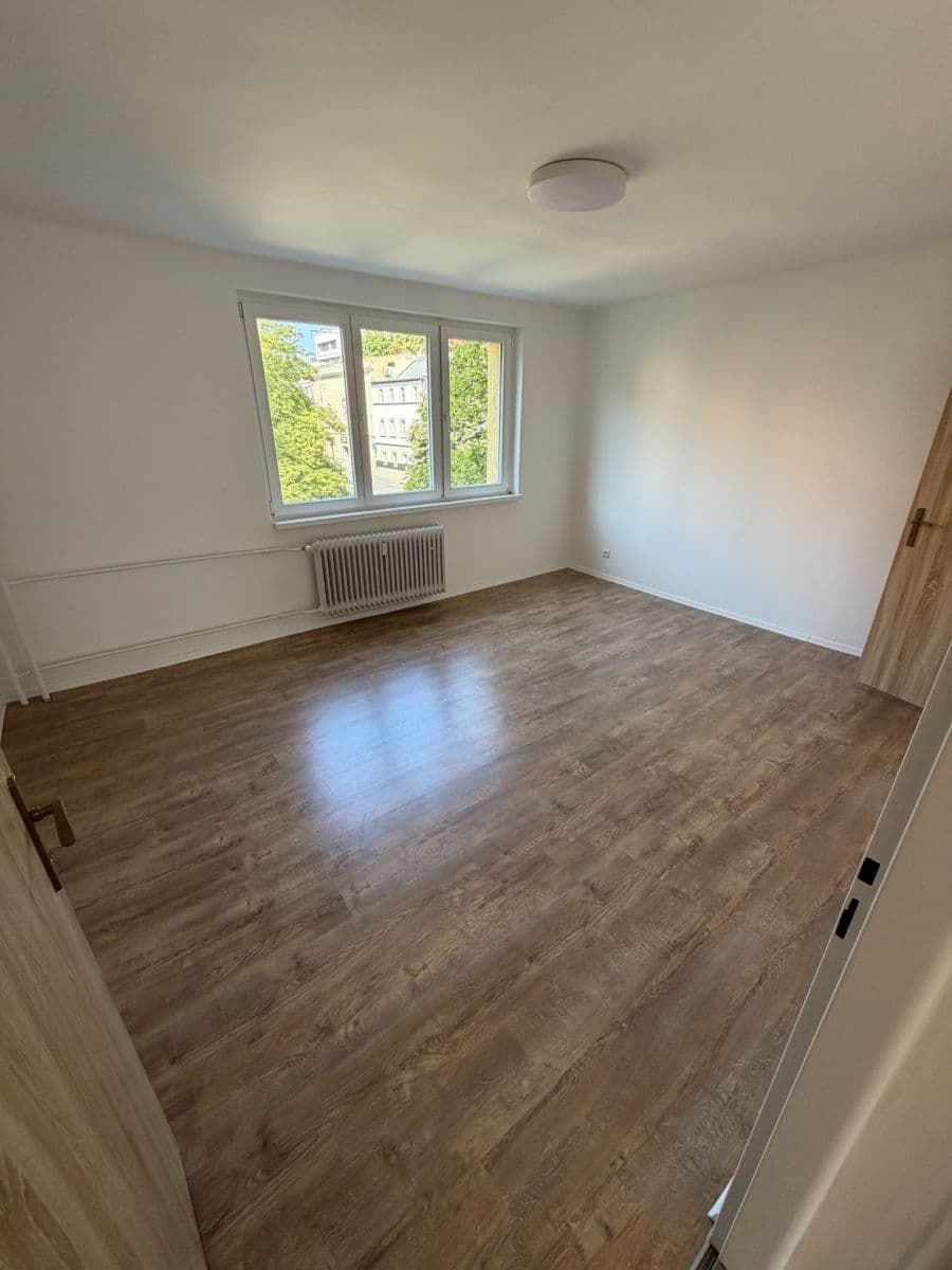 Pronájem bytu 3+1 55 m², Velká Hradební, Ústí nad Labem, Ústecký kraj Pronájem bytu 3+1 55 m², Velká Hradební, Ústí nad Labem, Ústecký kraj