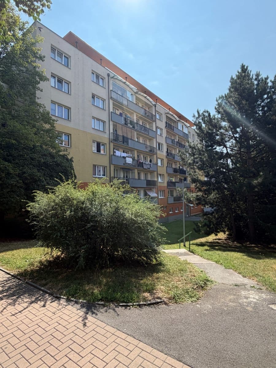 Pronájem bytu 3+1 55 m², Velká Hradební, Ústí nad Labem, Ústecký kraj Pronájem bytu 3+1 55 m², Velká Hradební, Ústí nad Labem, Ústecký kraj