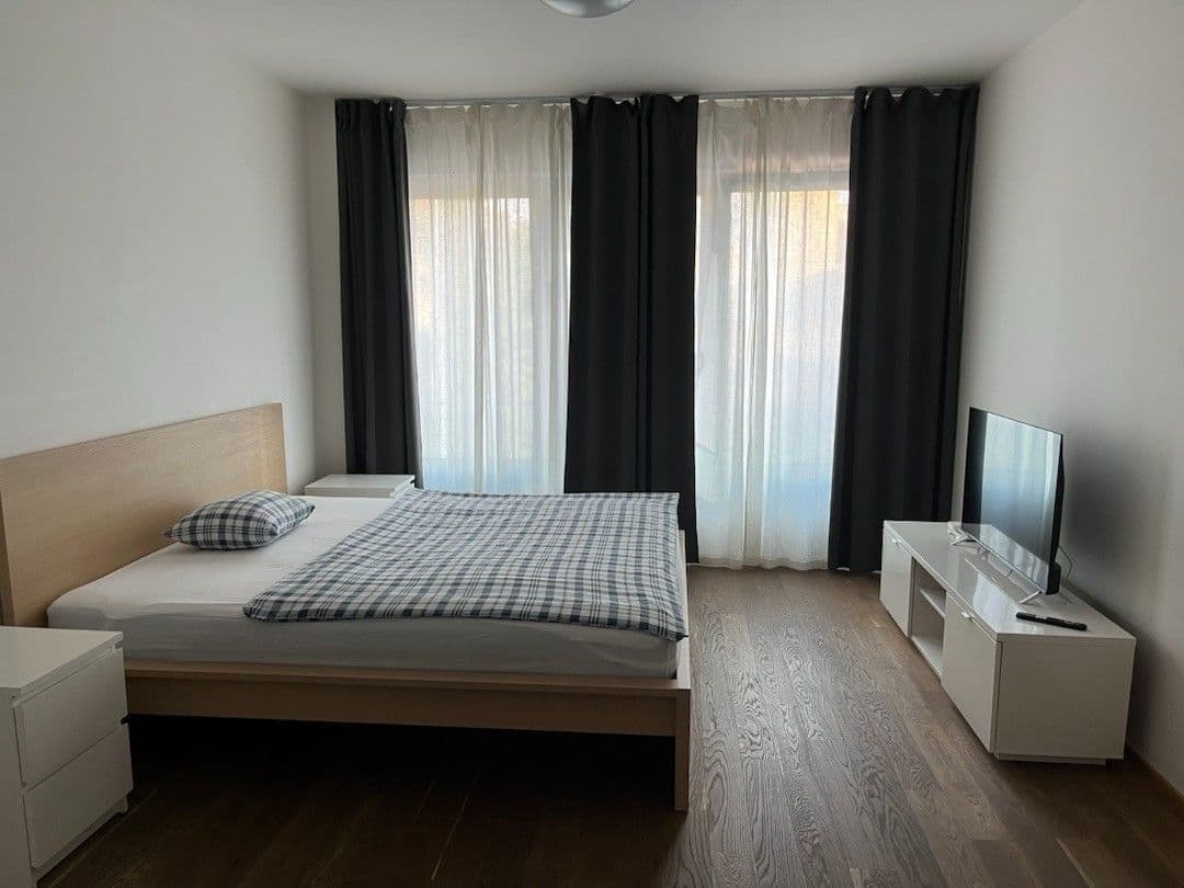 Pronájem bytu 1+kk 37 m², Kurta Konráda, Praha, Praha Pronájem bytu 1+kk 37 m², Kurta Konráda, Praha, Praha