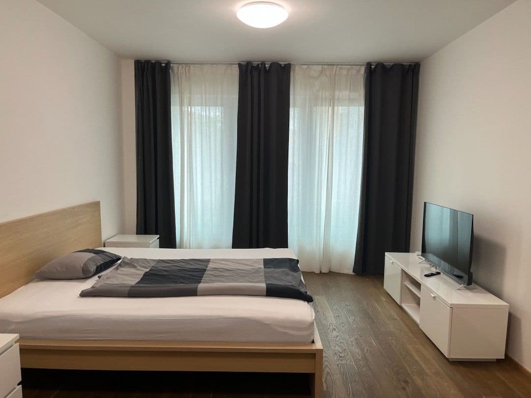 Pronájem bytu 1+kk 37 m², Kurta Konráda, Praha, Praha Pronájem bytu 1+kk 37 m², Kurta Konráda, Praha, Praha