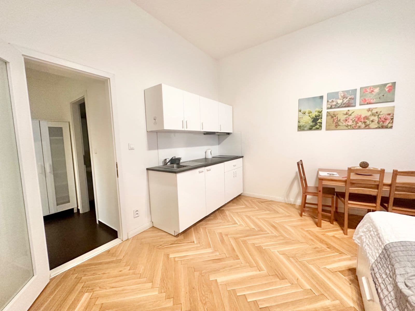 Pronájem bytu 1+kk 37 m², Šimáčkova, Praha, Praha Pronájem bytu 1+kk 37 m², Šimáčkova, Praha, Praha