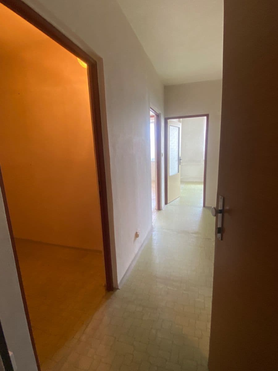 Prodej bytu 1+1 52 m², Jana Zajíce, Pardubice, Pardubický kraj Prodej bytu 1+1 52 m², Jana Zajíce, Pardubice, Pardubický kraj
