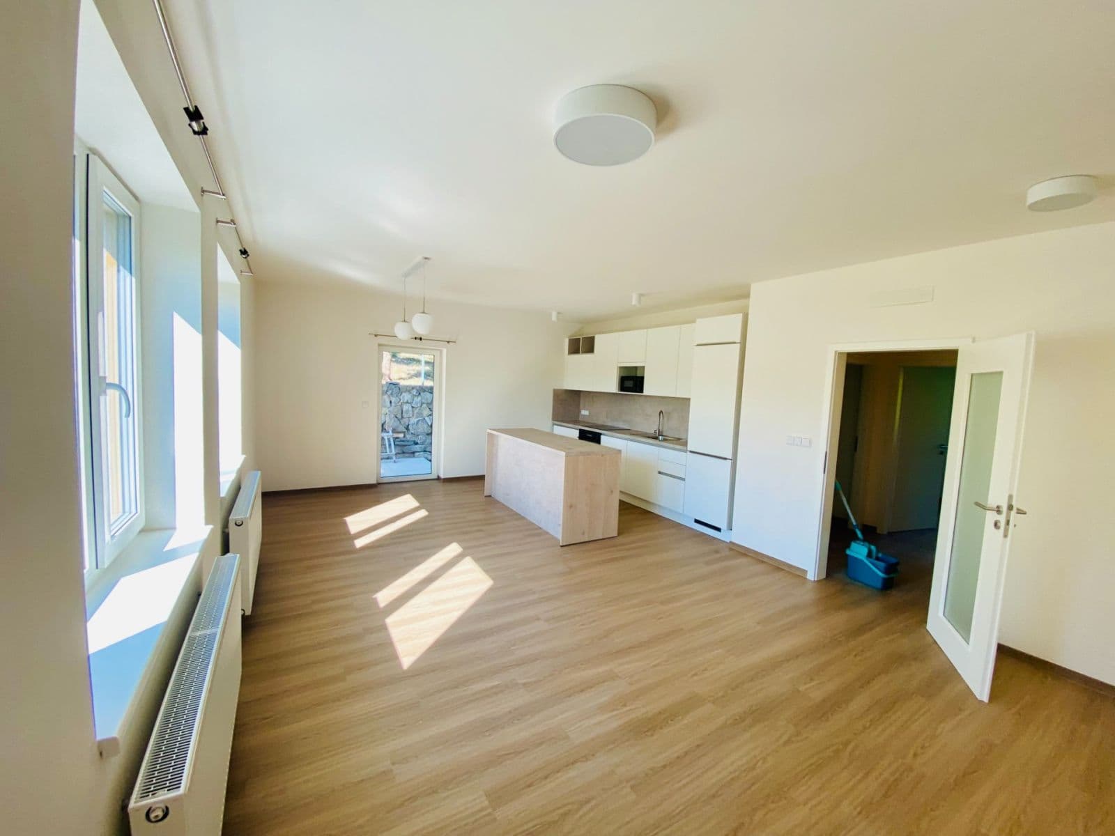 Pronájem bytu 3+kk 72 m², Libušino údolí, Brno, Jihomoravský kraj Pronájem bytu 3+kk 72 m², Libušino údolí, Brno, Jihomoravský kraj