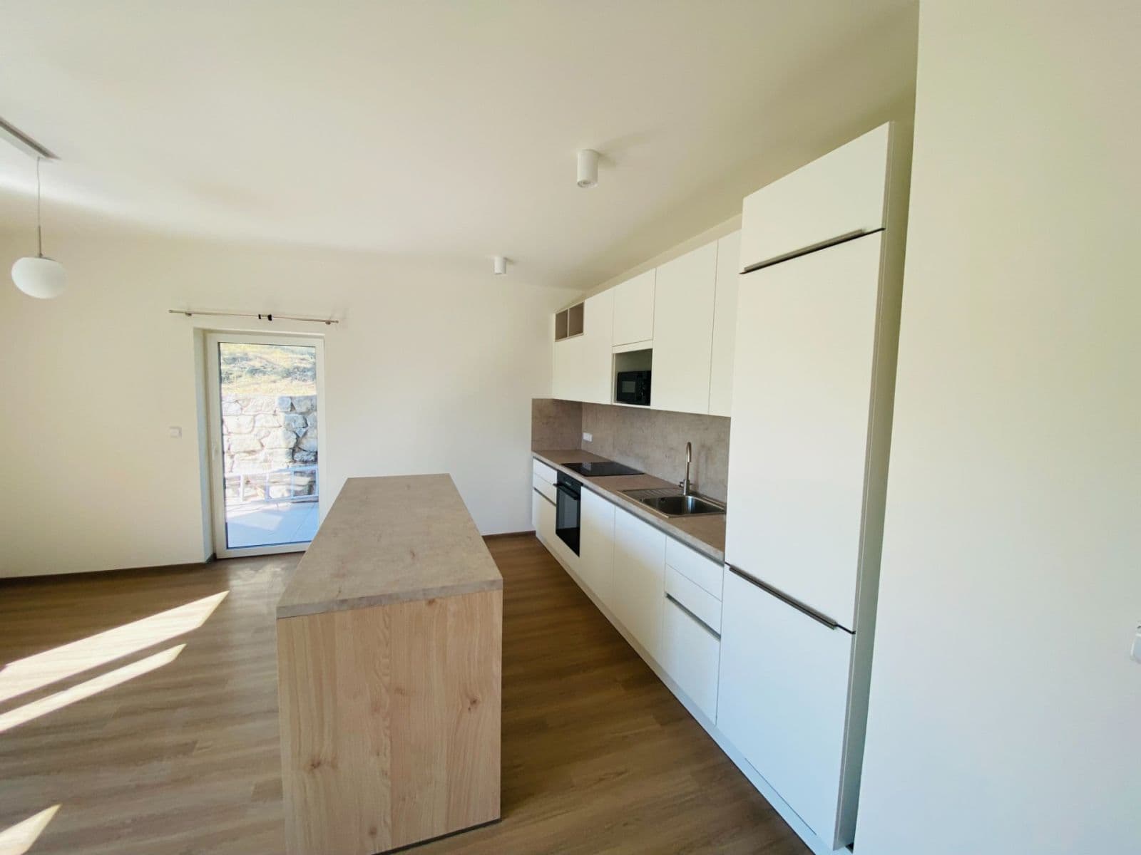 Pronájem bytu 3+kk 72 m², Libušino údolí, Brno, Jihomoravský kraj Pronájem bytu 3+kk 72 m², Libušino údolí, Brno, Jihomoravský kraj
