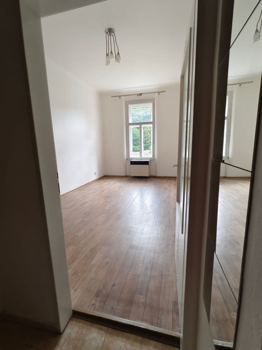 Pronájem bytu 1+1 37 m², Jaromírova, Praha, Praha Pronájem bytu 1+1 37 m², Jaromírova, Praha, Praha